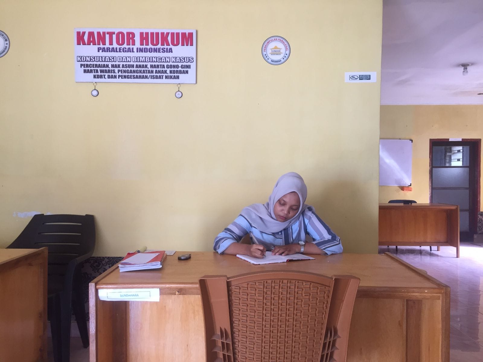 KOLOM PARALEGAL EDISI 71