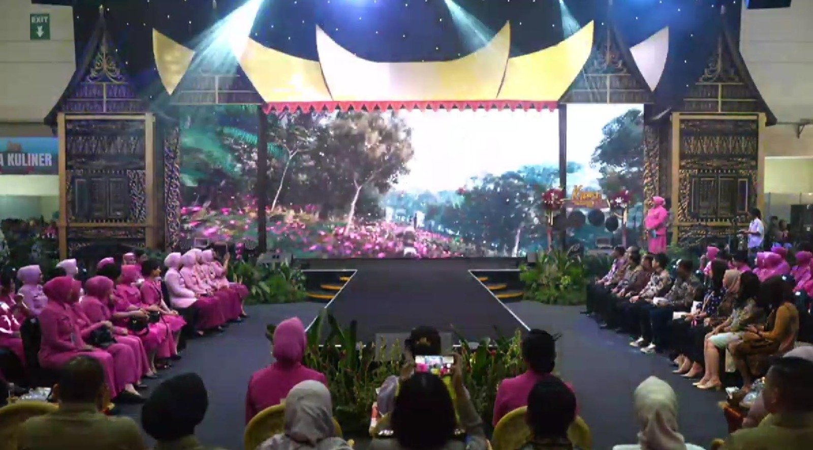 Bazar Kreasi Bhayangkari Nusantara. Lebih dari sekadar ajang belanja produk kerajinan