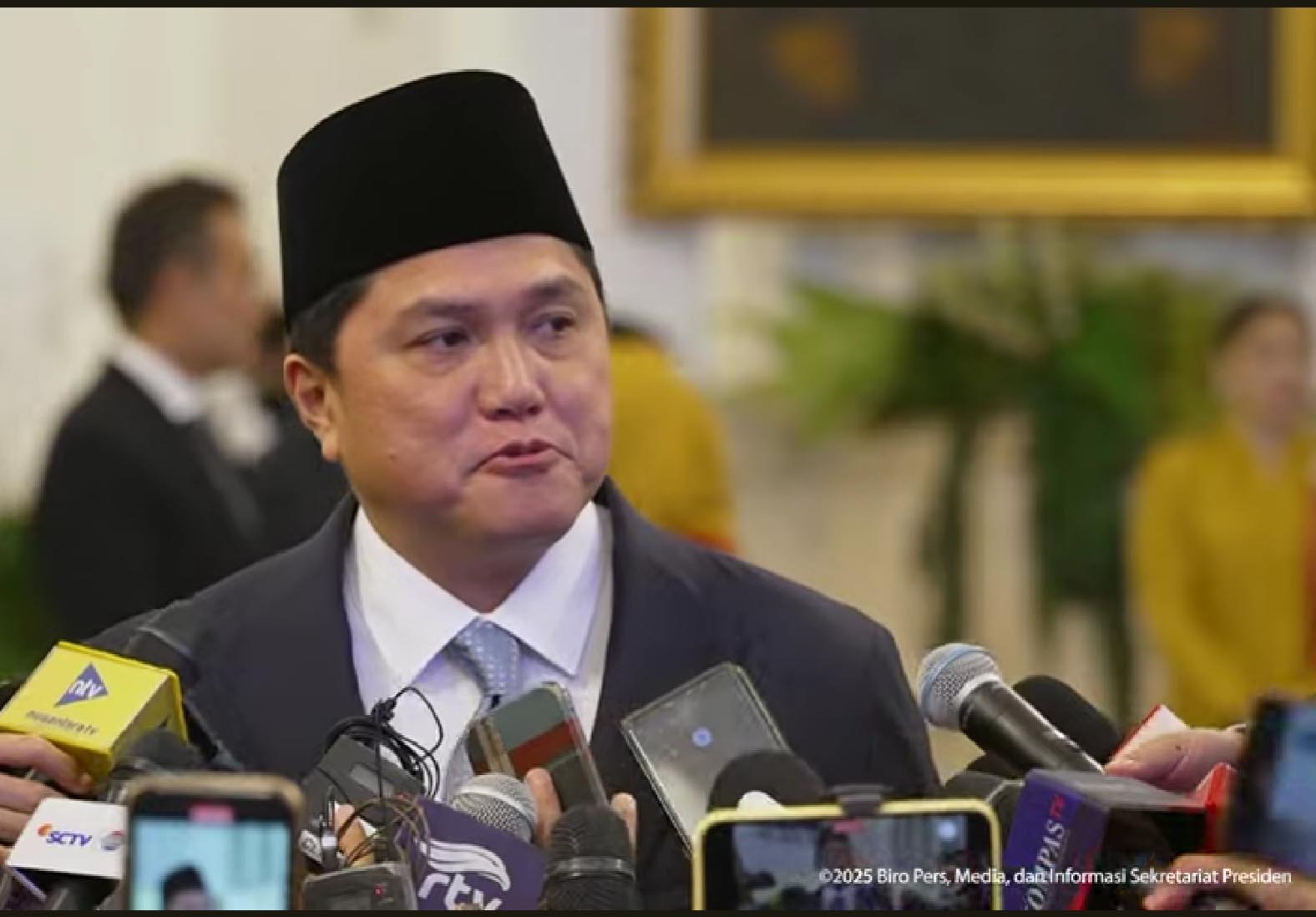 Erick Thohir resmi ditunjuk Presiden Prabowo sebagai Menteri Pemuda dan Olahraga (Menpora) menggantikan Dito Ariotedjo. Dengan latar belakang bisnis dan sepakbola, Erick dihadapkan pada tantangan besar reformasi olahraga, isu rangkap jabatan, hingga persiapan atlet menuju ajang internasional, Deal Photo/Red