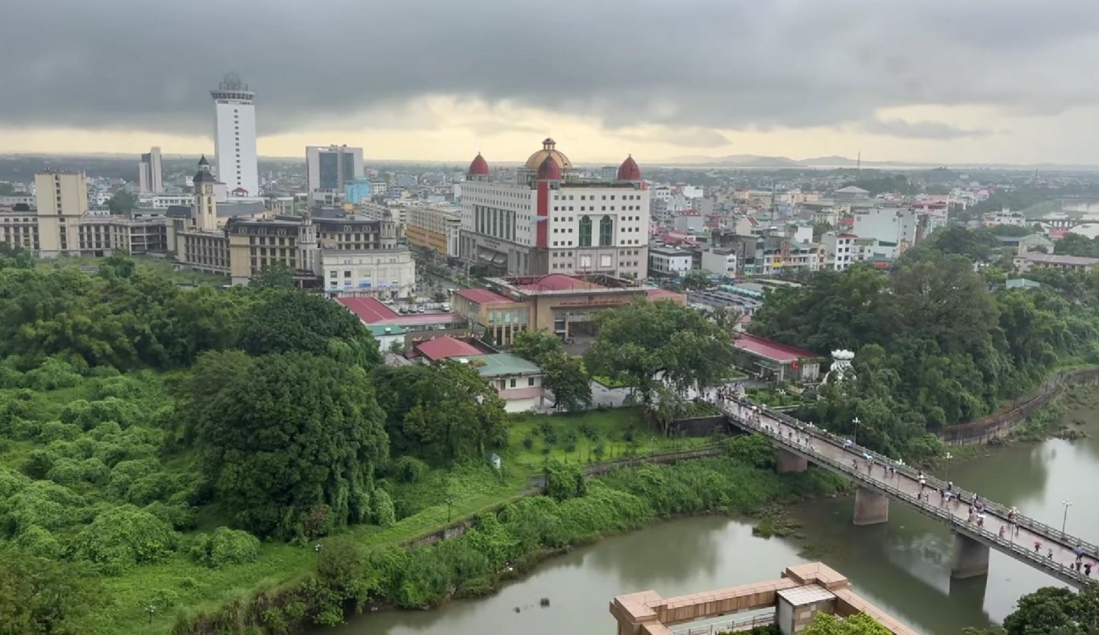 Jembatan Mong Cai — Menjaga Hak Warga di Perbatasan Tiongkok–Vietnam, Deal Photo/Red