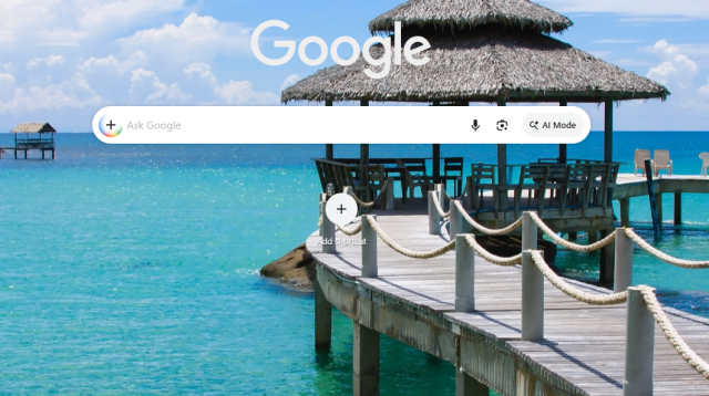 Tampilan antarmuka Google Chrome terbaru yang menunjukkan fitur Google Update AI Mode Browsing di mana jendela chatbot AI dan hasil pencarian web berjalan berdampingan secara simultan