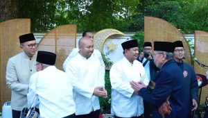 Suasana khidmat Shalat Idul Adha Presiden Prabowo di Paris bersama jamaah diaspora Indonesia di Wisma Nusantara
