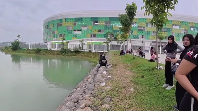 Stadion Utama Sumatera Utara dari tampak luar