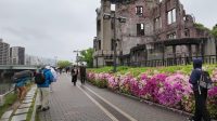 Pemandangan tata kota modern, jalan raya, dan sistem transportasi di Kota Hiroshima hari ini.
