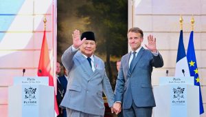 Presiden Prabowo dan Macron Bahas IEU-CEPA serta kerja sama pertahanan di Istana Elysee, Paris, guna memperkuat kemitraan strategis Indonesia dan Prancis