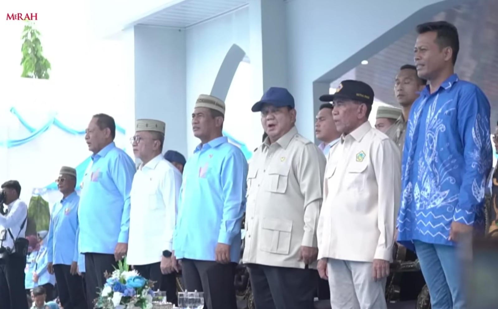 Presiden Prabowo Subianto menghadiri perayaan Pekan Nelayan Nasional di Gorontalo bersama para pejabat dan masyarakat nelayan