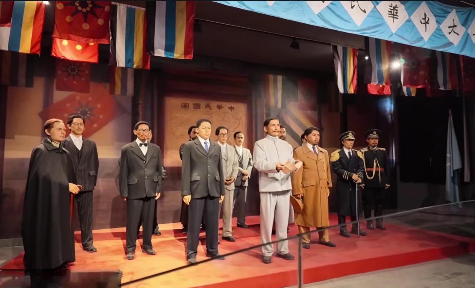 KOLOM PARALEGAL EDISI 201 Kompleks Istana Presiden Nanjing pada masa transisi kekuasaan tahun 1949