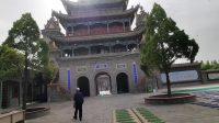 Bangunan Masjid Agung Najiahu dengan atap bertingkat khas istana tradisional Tiongkok era Dinasti Ming