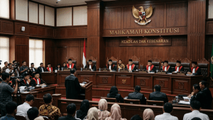 Sidang pleno Mahkamah Konstitusi saat MK tetapkan 3 indikator penetapan status bencana nasional dengan mengutamakan jumlah korban.