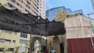 Bangunan Jami-Ul-Alfar Mosque yang berwarna merah putih di Colombo.