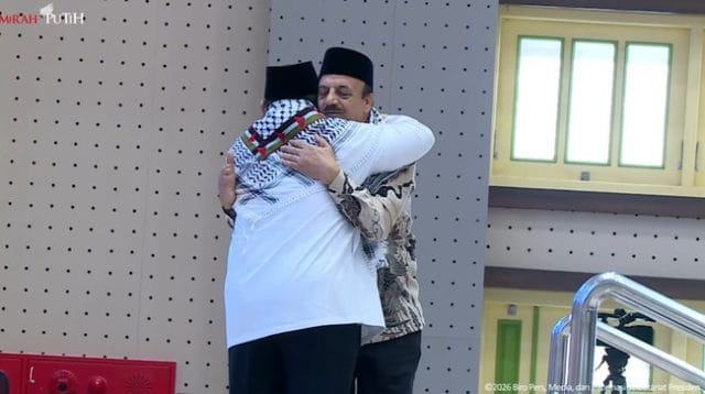 Duta Besar Palestina tampak terharu dan mengusap air mata ketika Prabowo gaungkan Free Palestine dalam sebuah forum diplomatik resmi kenegaraan.